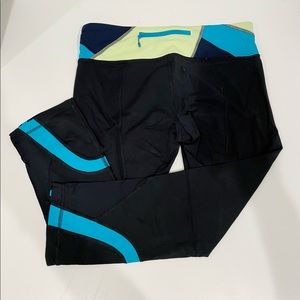 LULULEMON Crop Legging with turquoise/green/navy band